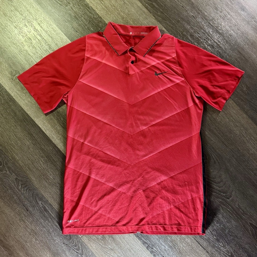 Nike Golf Shirt Medium Red Chevron Tiger Woods ADV Performance Dri Fit Geometric